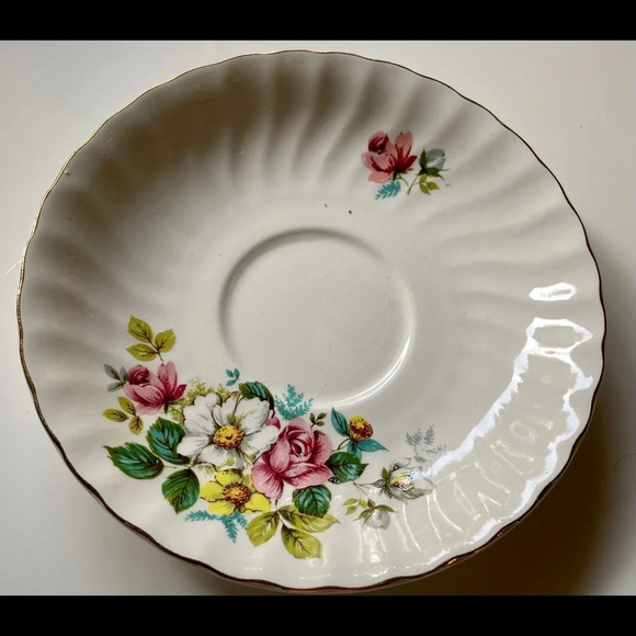 STAFFORDSHIRE TEA CUP AND SAUCER MADE IN ENGLAND - Picture 2 of 7